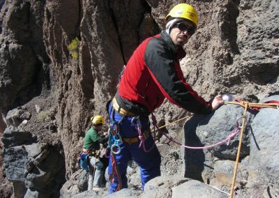 Instalación de vías ferratas y líneas de vida